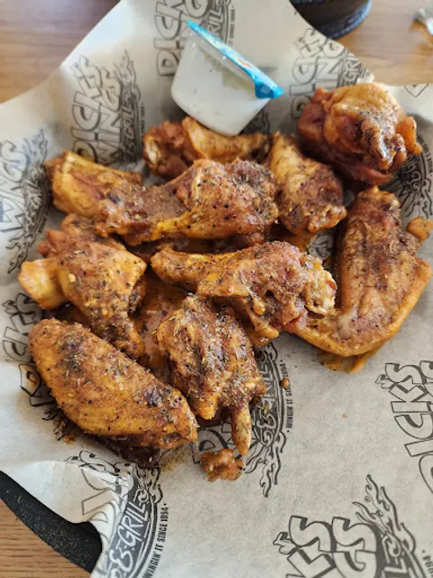 Dicks Wings and Grill - Yellow Bluff