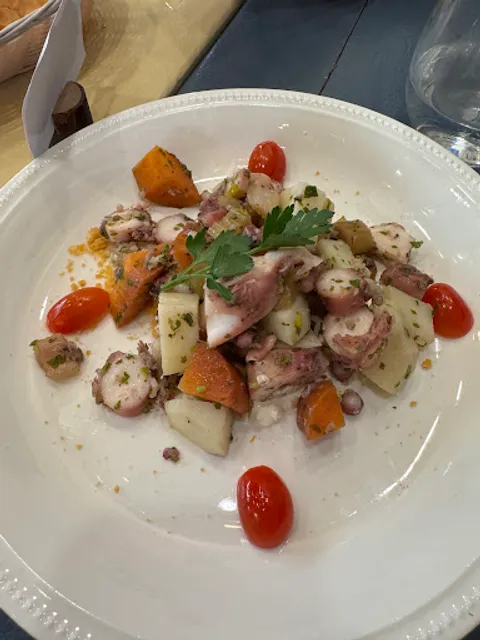 Pastiamo Pasta bar and Cafe’