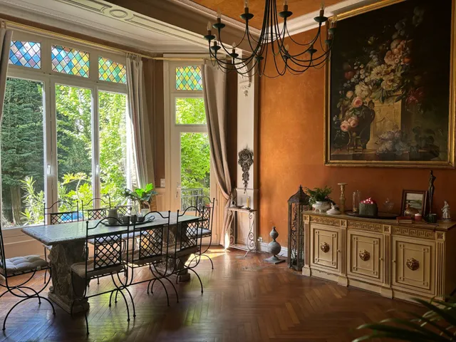 Parmi Nous - Murder Room