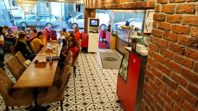 Metro Cafe & Restaurant