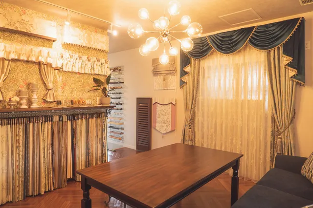 ｵｰﾀﾞｰｶｰﾃﾝ ハウスインテリア 21時まで打合せ可能 訪問打合せ可能 ｼｮｰﾙｰﾑ予約制 窓装飾ﾌﾟﾗﾝﾅｰによる打合せ&お見積無料