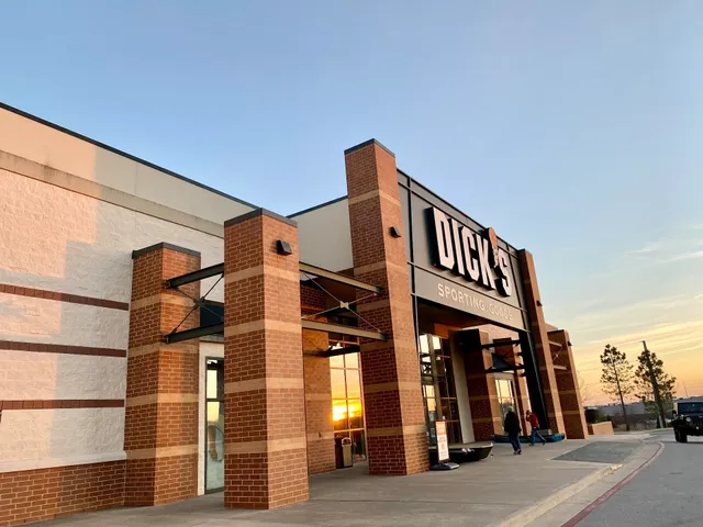 DICK'S Sporting Goods