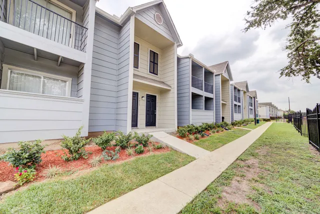 Ashford Briar Point Apartments