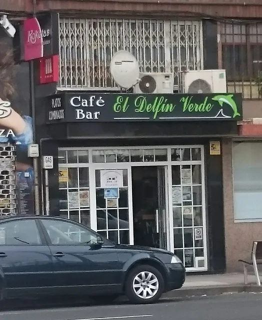 El Delfín Verde Café Bar