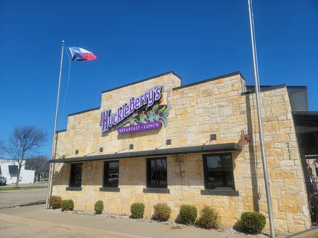 Huckleberry's Breakfast & Lunch