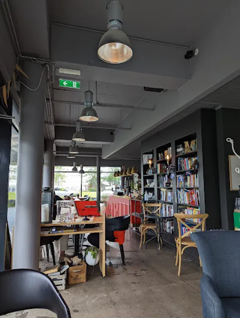 Norðurbakkinn. Bækur & kaffihús.