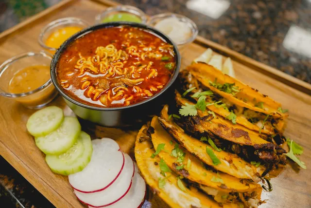 La Catrachita Taqueria