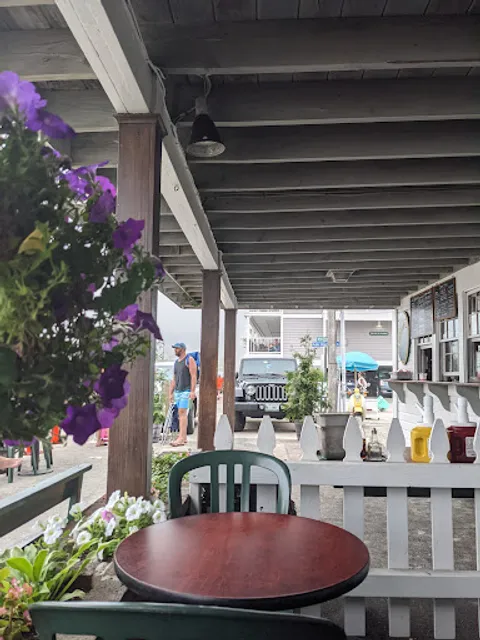 Charlie's On the Beach