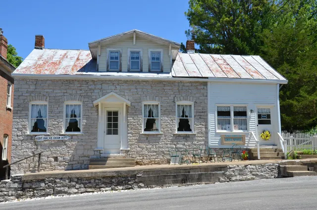 Corner George Inn Sweet Shoppe