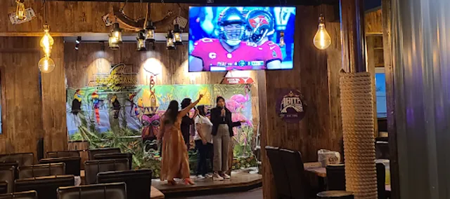 Hook & Reel Cajun Seafood & Bar