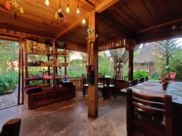 Cirila. Jardín del Jaguar. Café