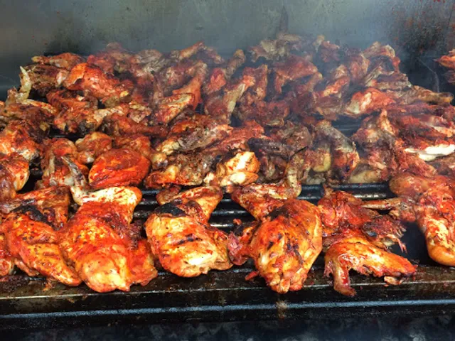 Pollos asados a la leña