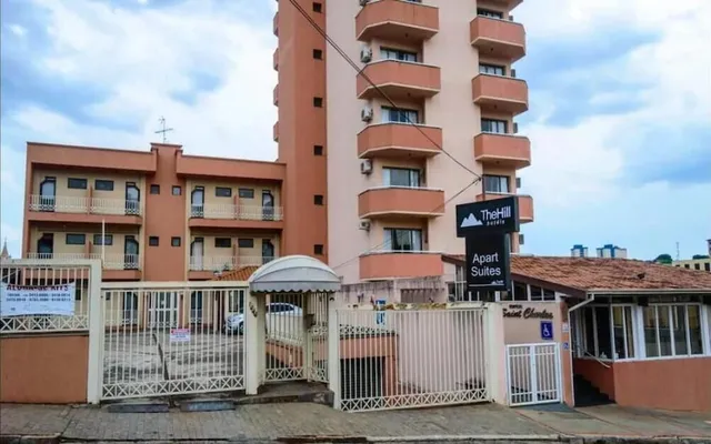 The Hill Hoteis Apart Suites