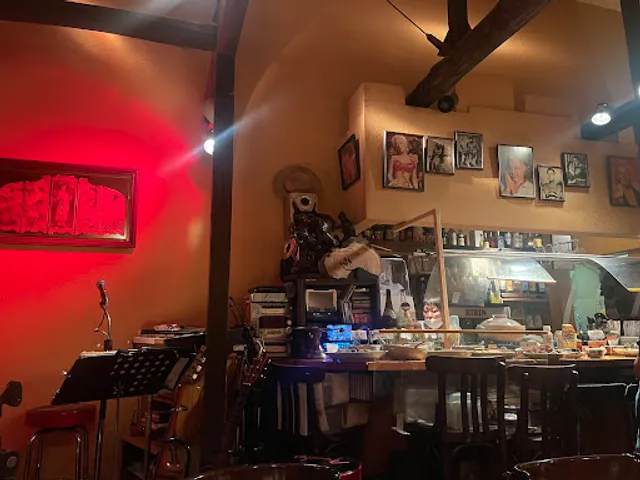 ひげおばんざいバイキング＆ＢＡＲ