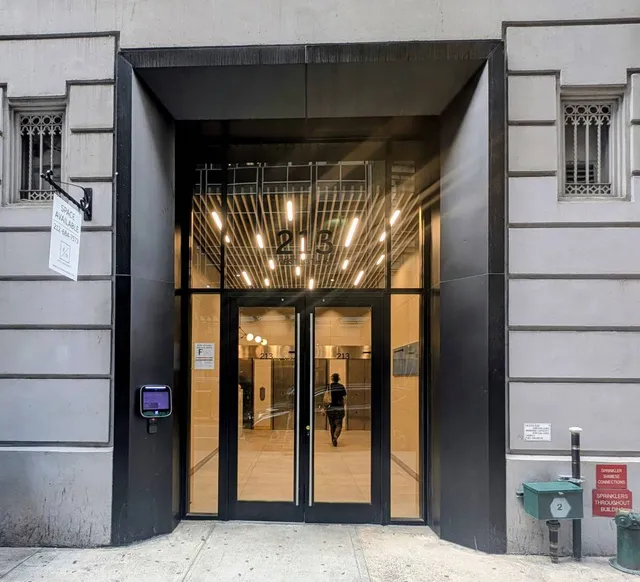 Leigh Jay Nacht Inc.