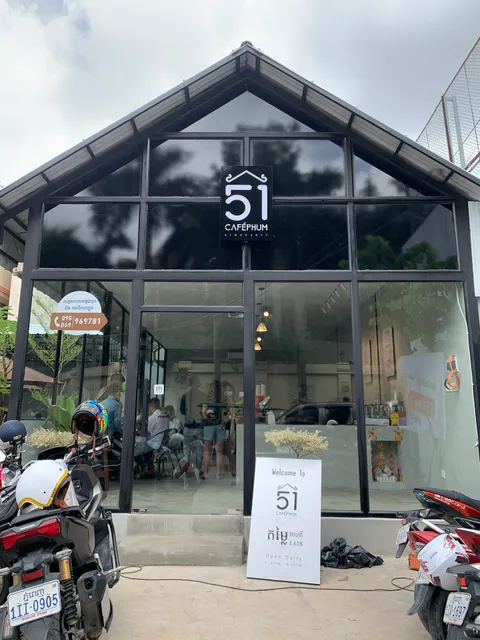 51 Café Phum