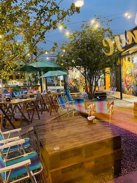 Johnny C Campesina Bar ao ar livre