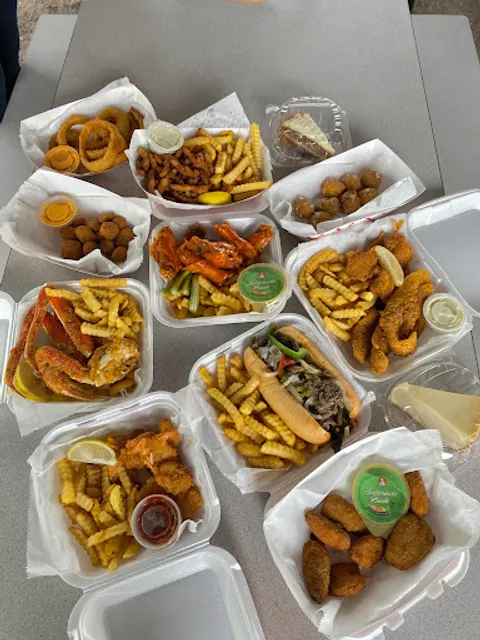 Lady Sugar Wings N' Things