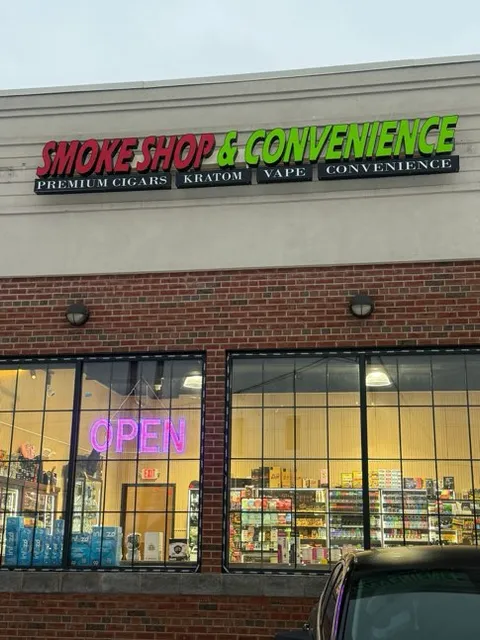 Queen smoke and convenience