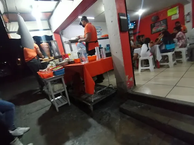 "Taquería el sabrosito"