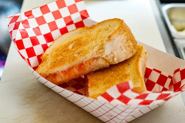GROOVY GRILLED CHEESE
