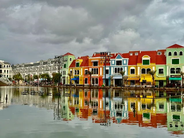 Grand World Nightly Light Show