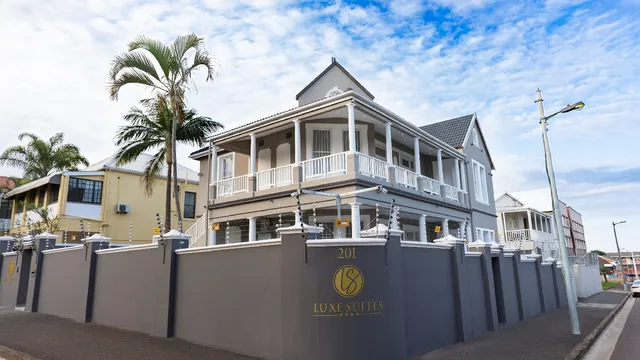 Luxe Suites Hotel