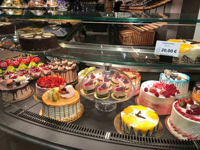 SULTAN - Brunch - Bäckerei - Konditorei - Restaurant - Döner Kebab