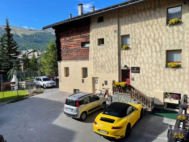 Camana Noa Alpine Rooms & Suites