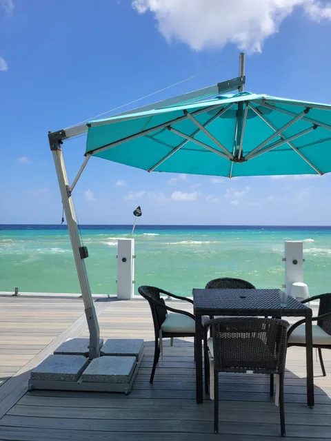 Tropical Mist Bar & Restaurant