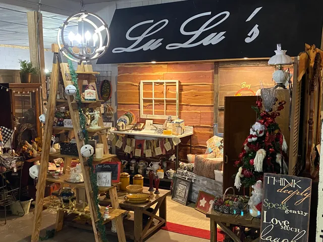 Main Street South Vendor Mall