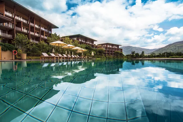 Atta Lakeside Resort Suite