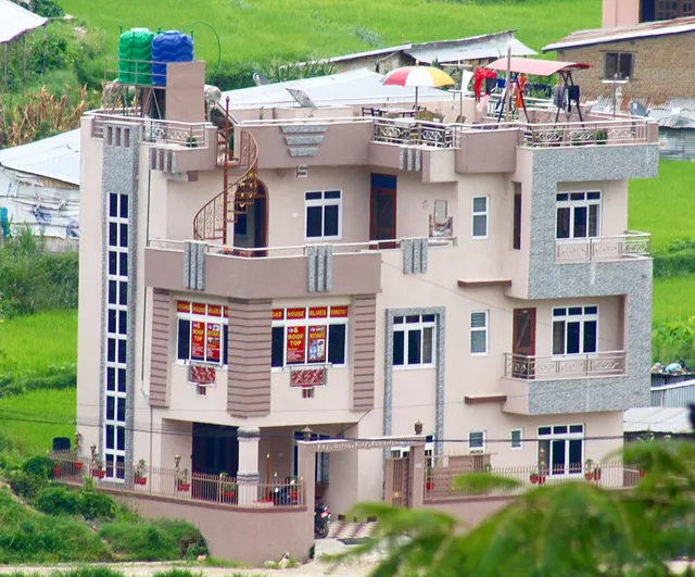 Road House Blues Homestay & Rooftop Restaurant