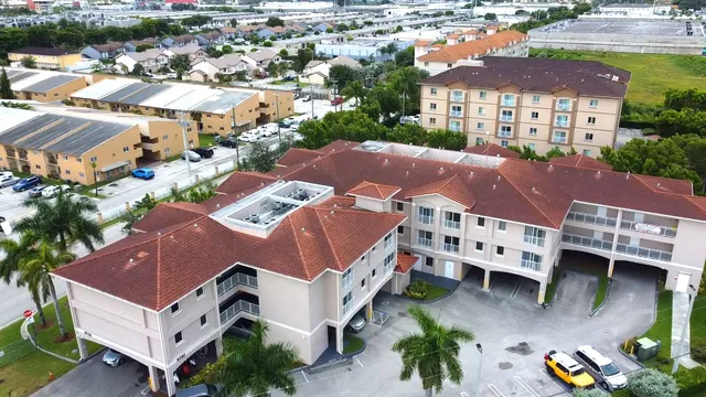 TRIANGLE SUlTES APARTHOTEL