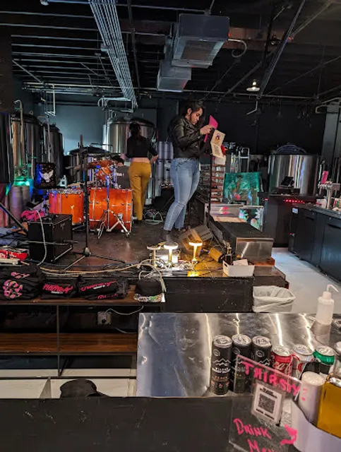 Black Flamingo Brews & Kitchen