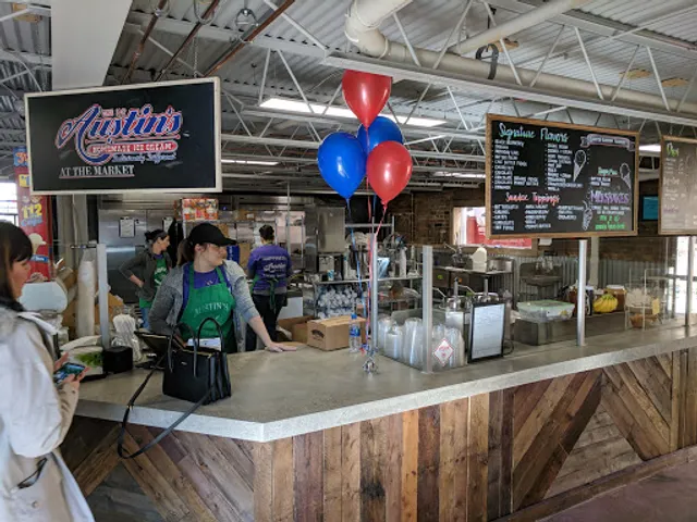 Austin's at The Market