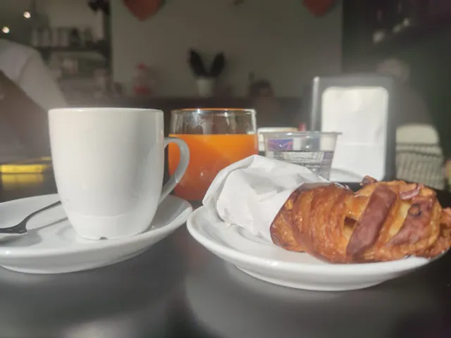 Bar Lilly...cafe...cornetteria...aperitivi