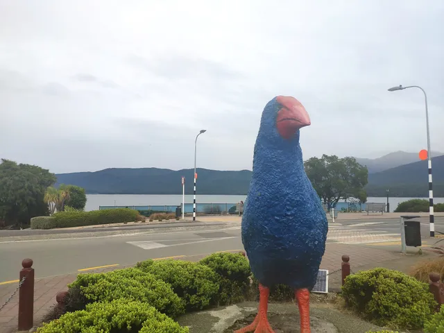 Takahe Statue
