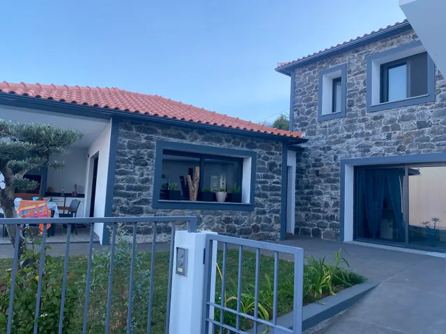 Vila Rouxinol, by Escape to Madeira