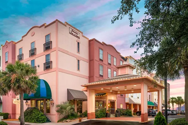 Hampton Inn & Suites Amelia Island-Historic Harbor Front