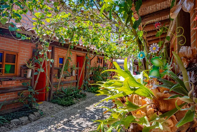 Hotel Kantarrana Urbana Jardin