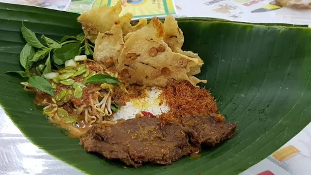 Nasi Pecel Bu Dwi Asli Madiun