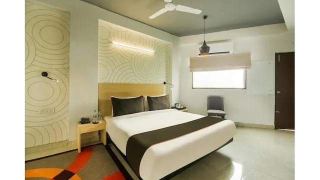 Flagship Medanta Collections Near Appu Ghar