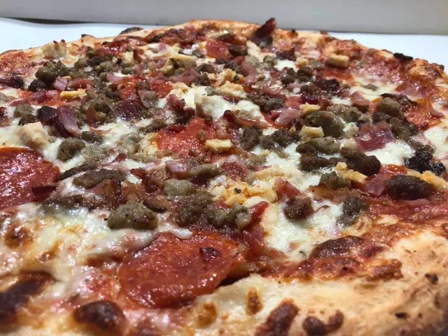 On The Spot Pizza Isabela