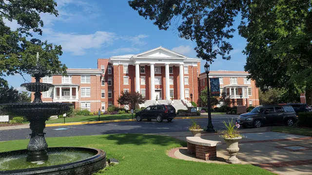 Louisburg College