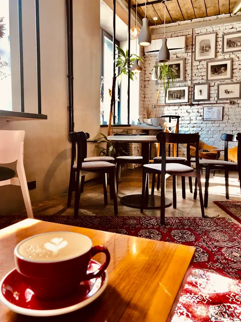 Neither dawn nor dusk