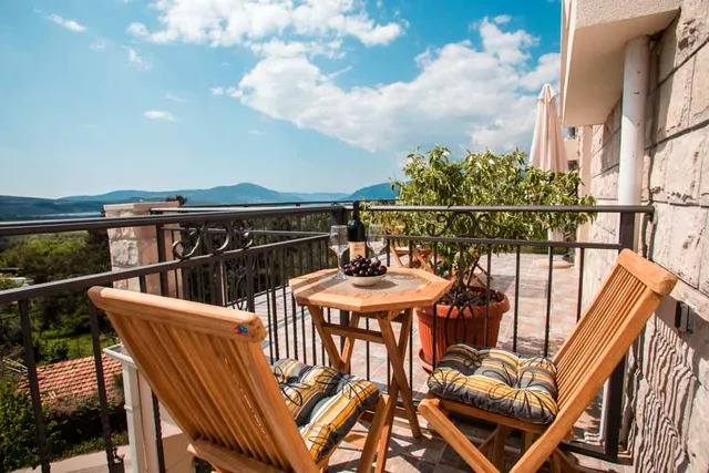 Sunny Nest Apartments