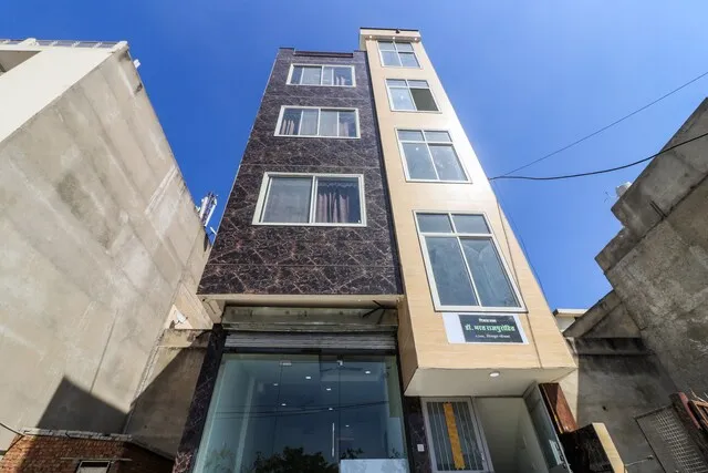 OYO Flagship The Mint