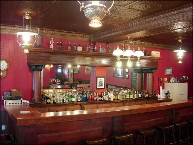 Backwoods Bar & Grill