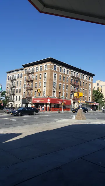 Jackson Avenue Family Residence